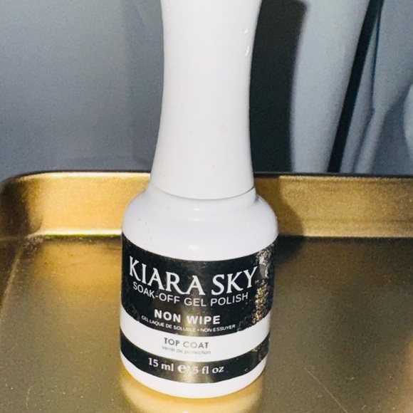 Kiara Sky Gel Polish Essentials NON WIPE
Top Coat 0.5oz clear - Picture 4 of 6
